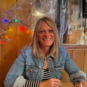 Meet your Posher, Lorie